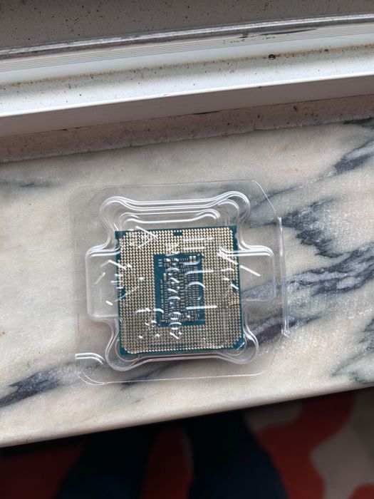 Processador Intel Core i7 9700K 8-Core (3.6GHz-4.9GHz) com cooler
