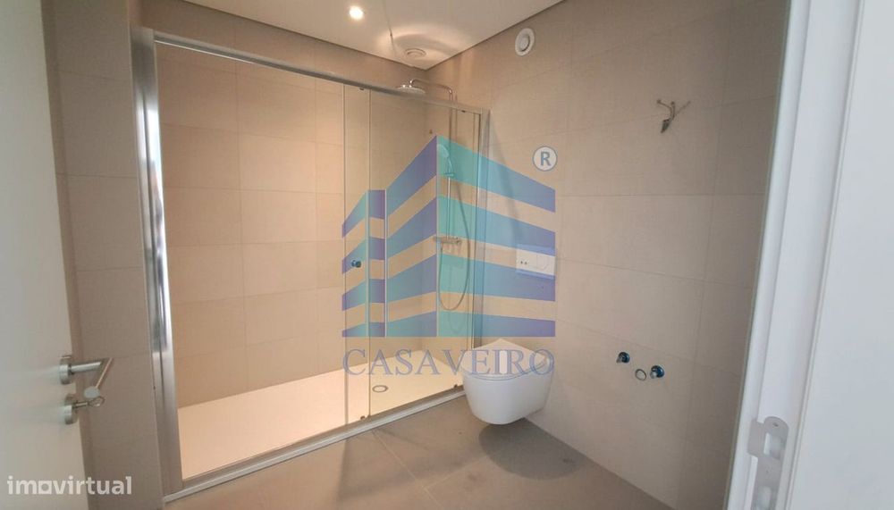 Apartamento T1  com Terraço no centro de Esgueira