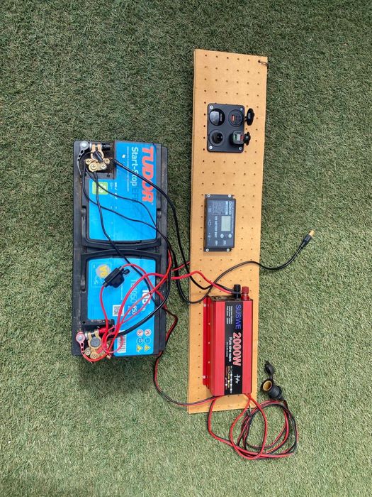 Kit Energia Camping 105Ah + Inversor 2000W + Solar