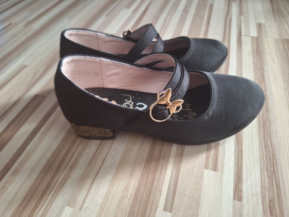 Eleganckie buciki dla dziewczynki