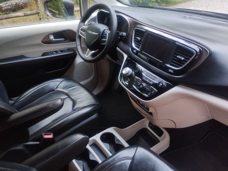 Chrysler Pacifica 2022 38tys.km
