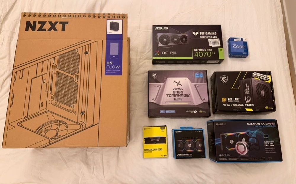 PC Gaming RTX 4070 Ti + i7-13700K | High-End RGB | Estado Impecável