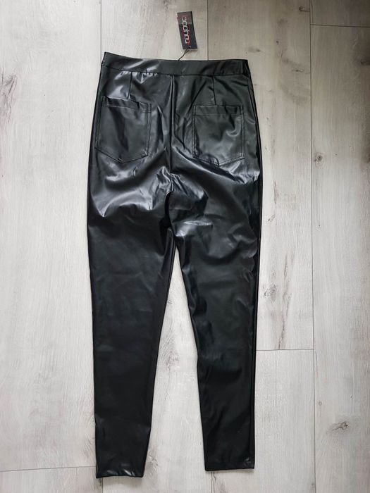Boohoo* Spodnie skinny lateks skórzane*L