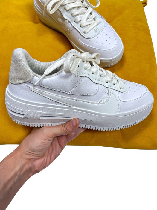 Білі шкіряні кросівки форси nike air force 1 low оригінал