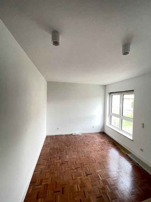 Arrendamento Apartamento T2 Renovado Buarcos Vista Mar