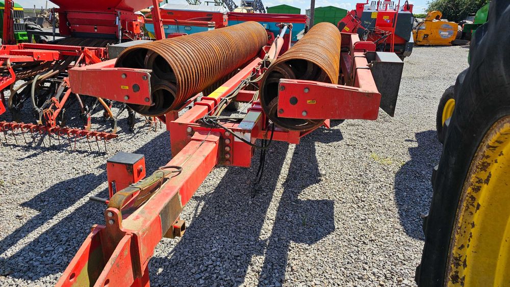 Wał pierscieniowy Quivogne 8 m , posiewny