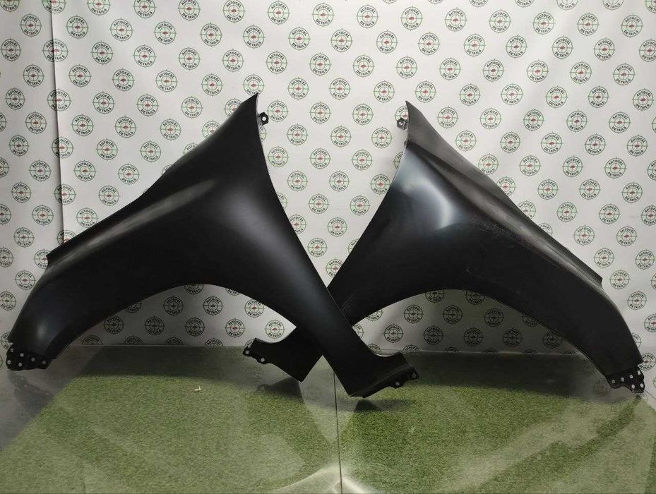 Крила передні нові оригінал на Toyota Hilux (Тойота Хайлюкс) 2020