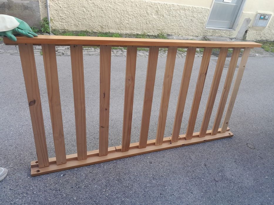 Cama de madeira maciça