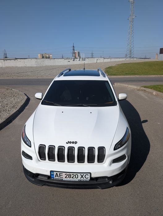 Jeep Cherokee KL 3.2 Limited