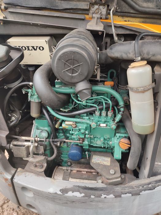 Mini,-Giratória -Volvo ECR 28 -Raio zero