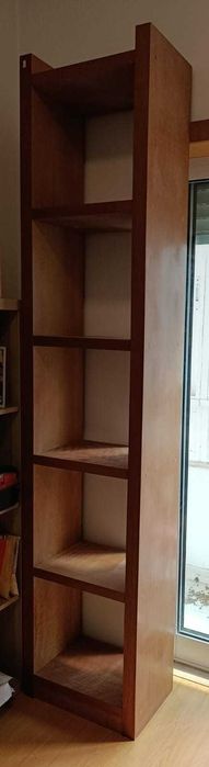 Estante com 5 cubos para arrumação