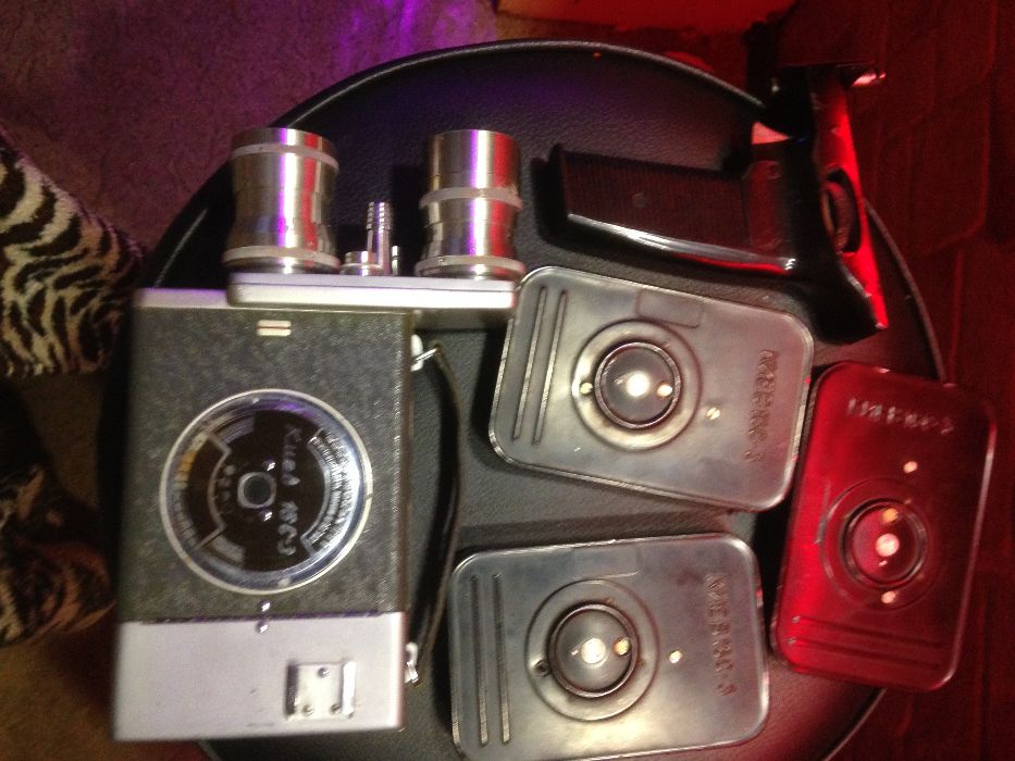 продаю кинокамеру киев 16 с 3 рабочую