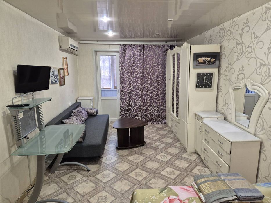 Свободна посуточно  1й этаж госпиталь вокзал