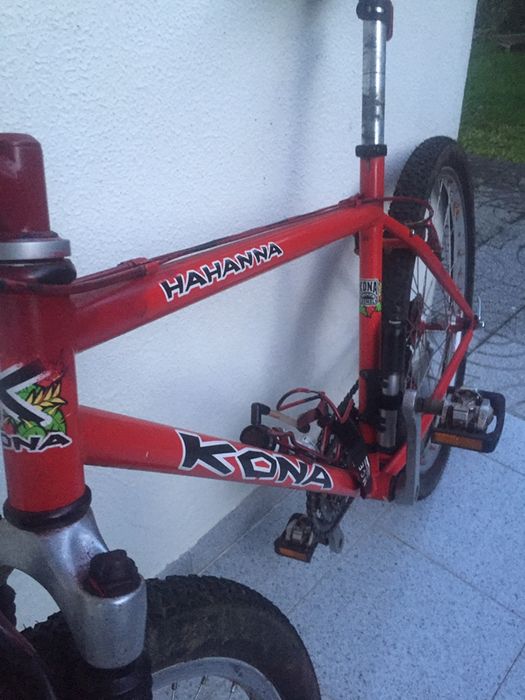Bibicleta Kona em cromoly com suspensão
