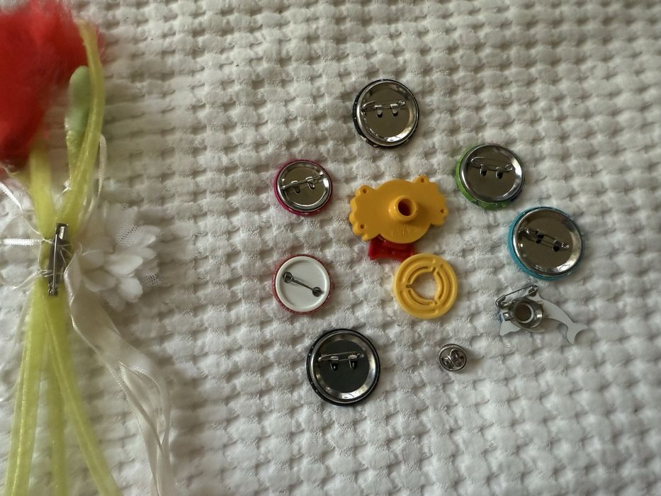 Значки броши пін