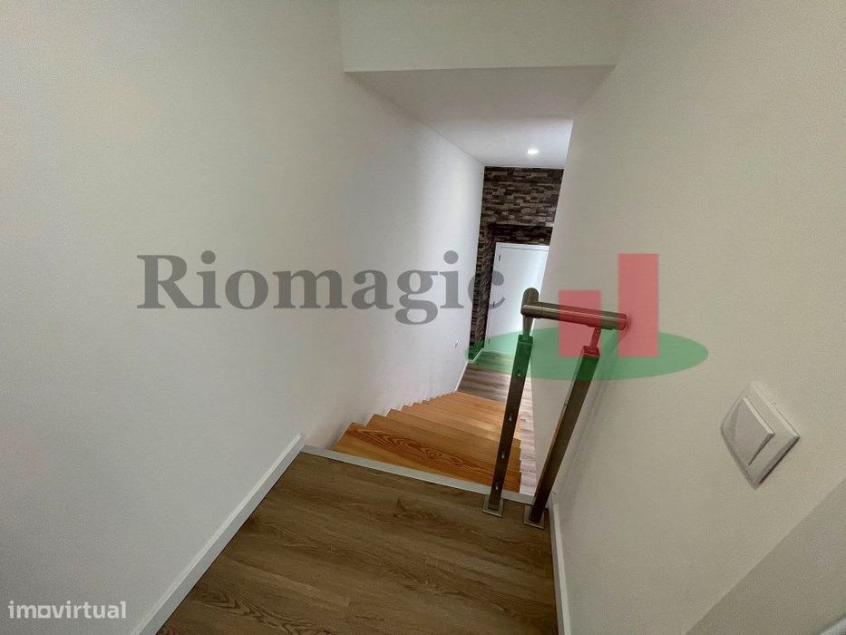 Moradia T3 Duplex com Garagem ***RIOMAGIC***