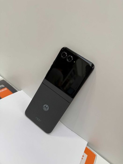 Motorola RAZR 50/ 8GB RAM/256GB 3 Miesiące Gwarancji