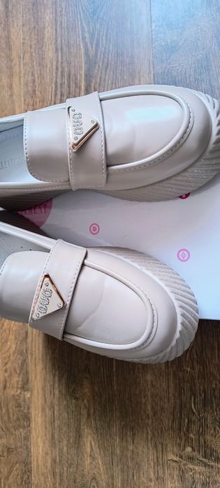 Взуття для дівчинки