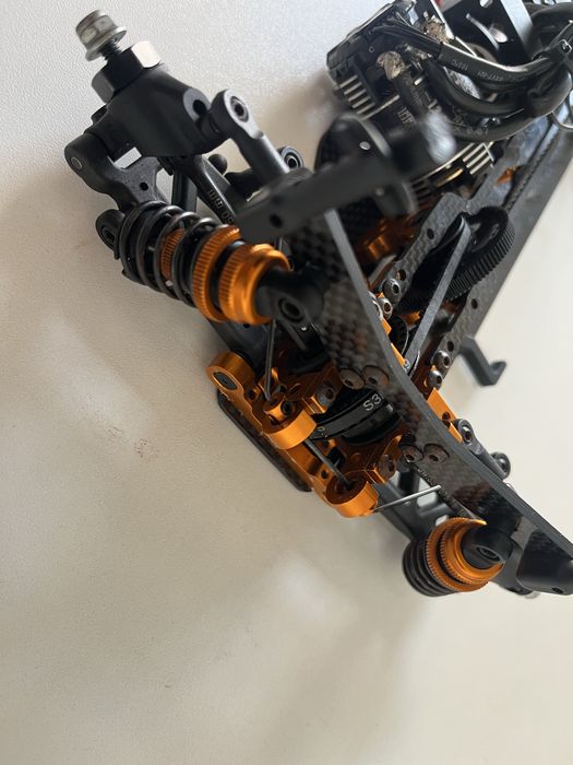 Xray T4 2017 C/Electronica Hobbywing + Servo Bruno BR1