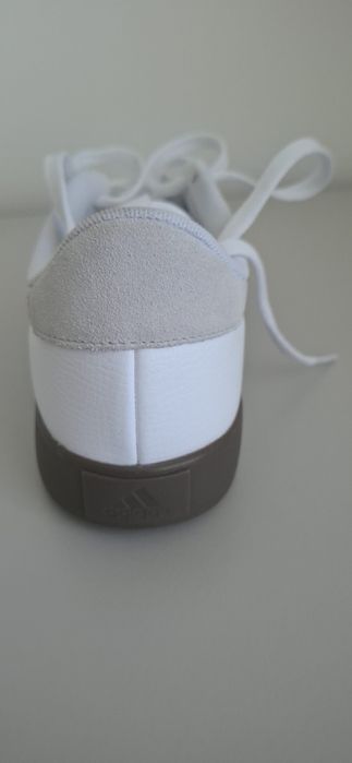 Кросівки білі Adidas