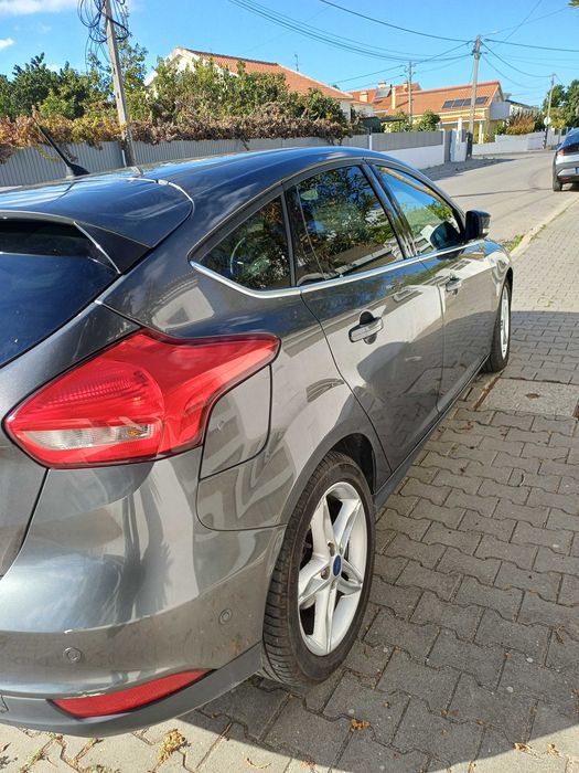 Ford focus 1.5 tdci — photo 3