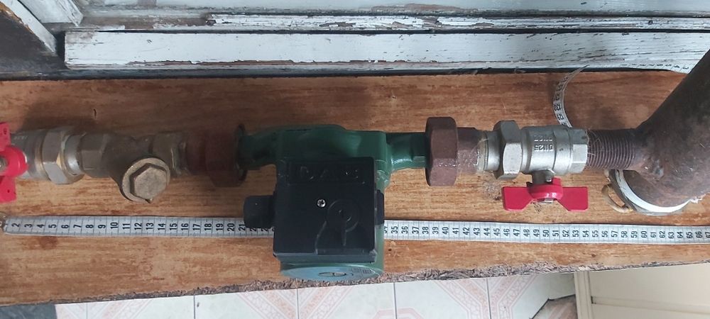 Продам циркулярный насос DAB с газовой трубой .