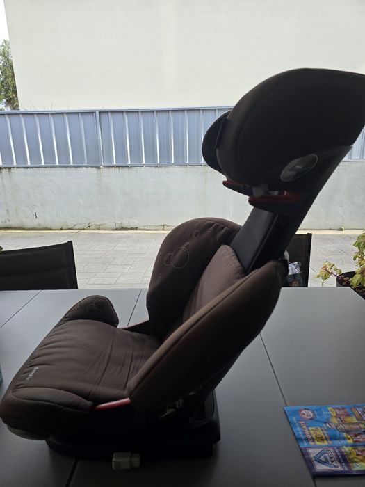 Cadeira Auto Bébé Confort FeroFix – Segurança e Conforto