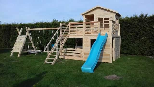 plac zabaw , huśtawka, domek dla dzieci