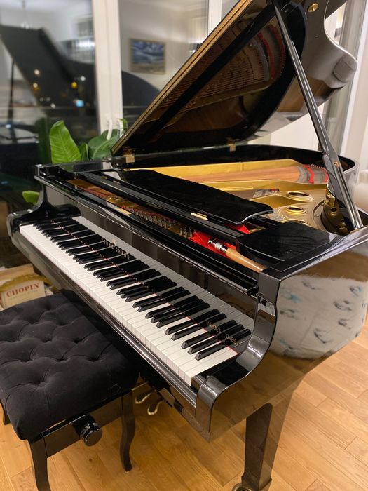 Fortepian Young Chang G185