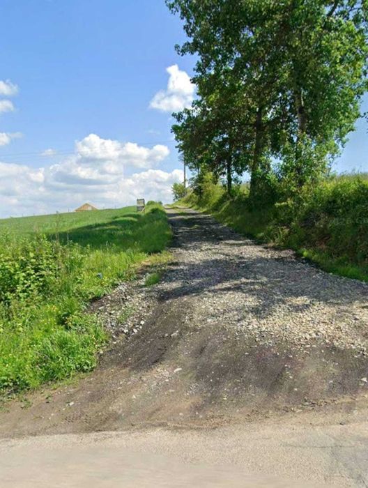 Działka budowlana 28 ar z WZ, drogą wewnętrzną i dostępem do mediów - Widok 4
