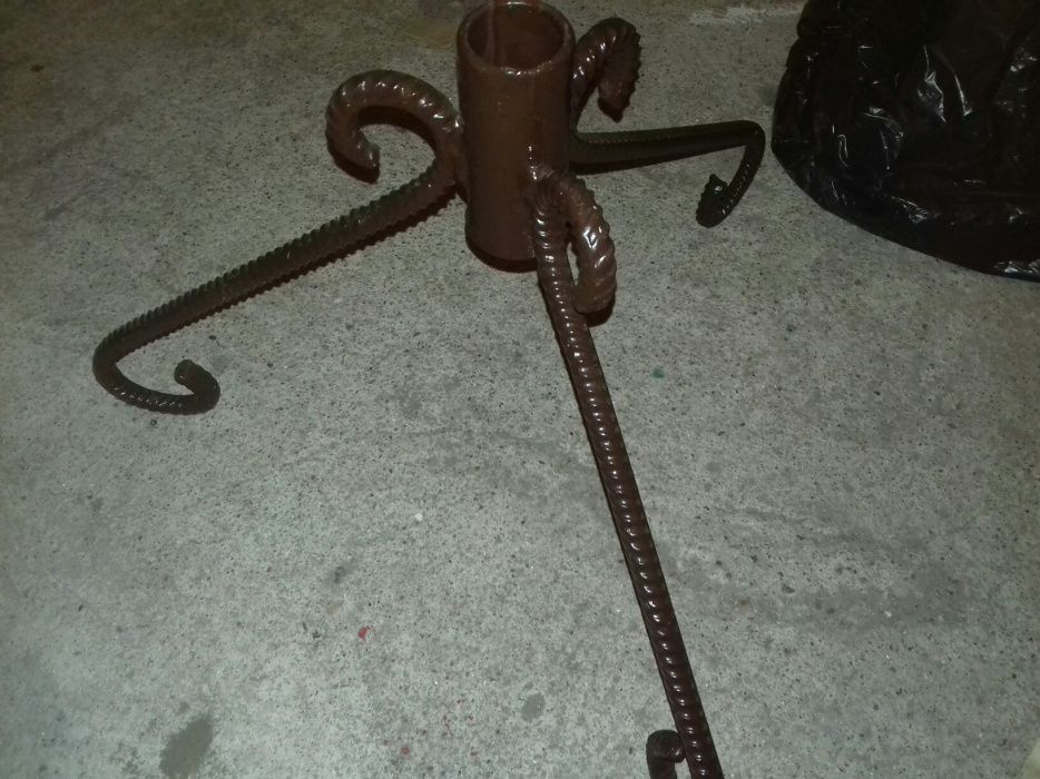 Sprzedam stojak pod choinkę