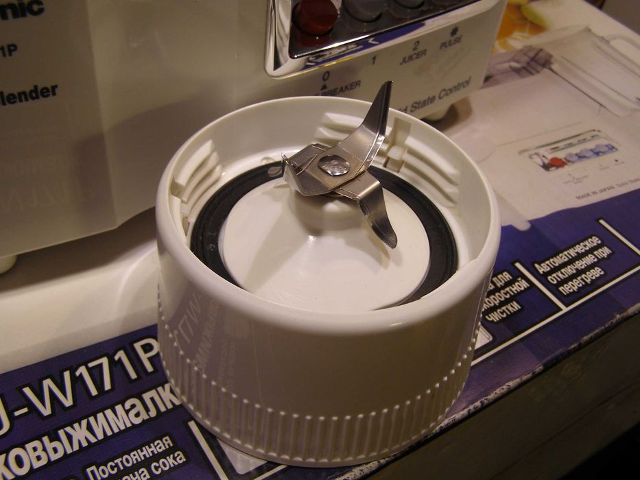 Соковыжималка/блендер Panasonic MJ-M171P Made in Japan