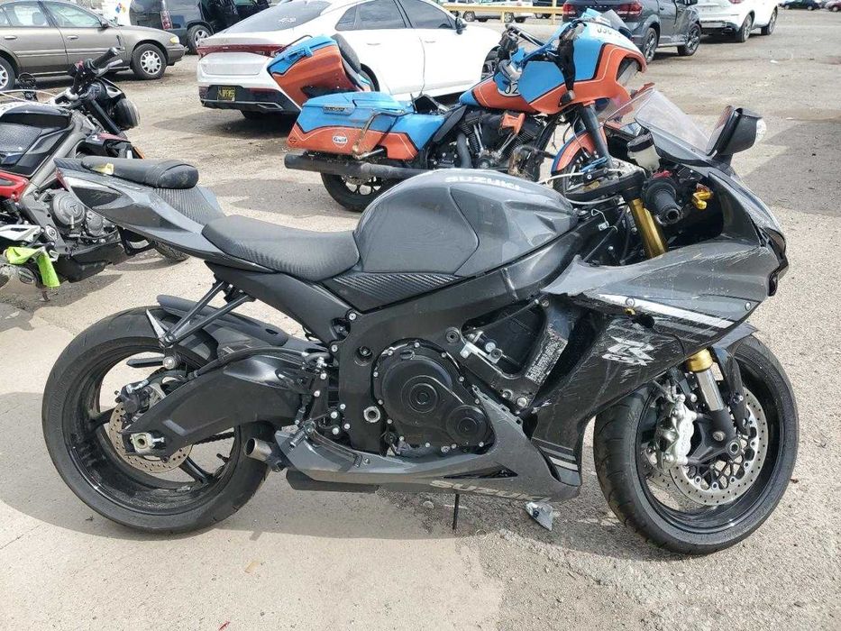 2025 Suzuki GSX-R750