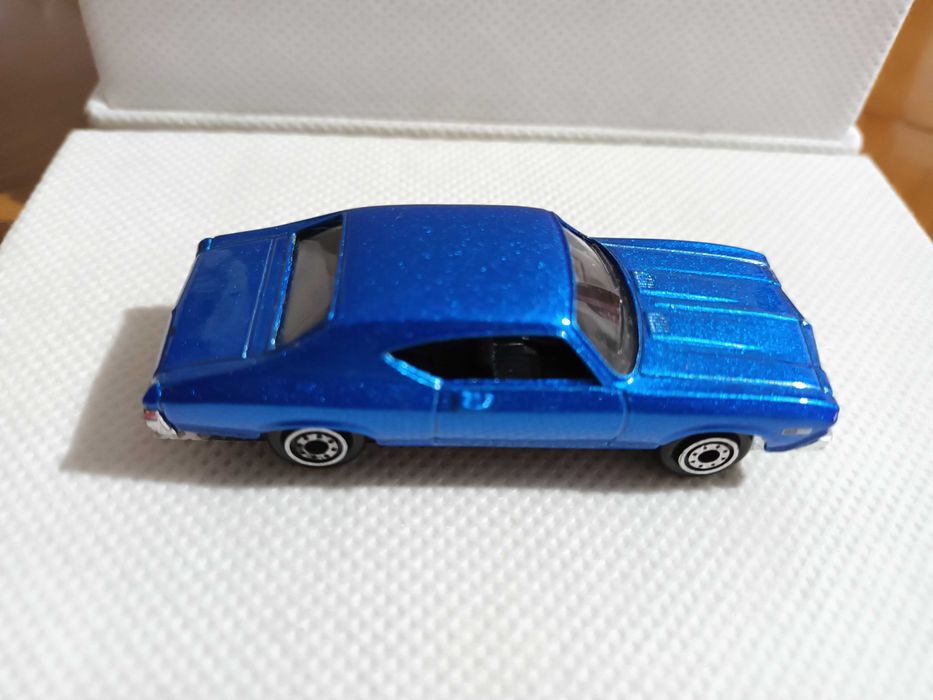 Miniaturas 1/64 Welly CM
