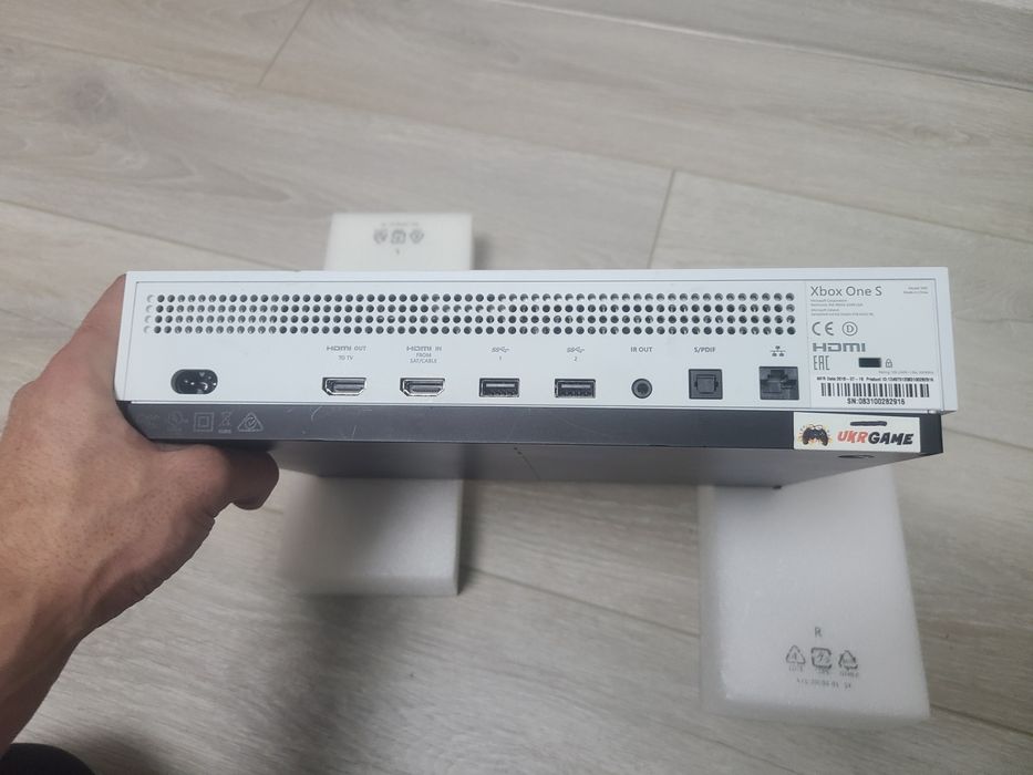 Xbox One S All Digital 1TB приставка