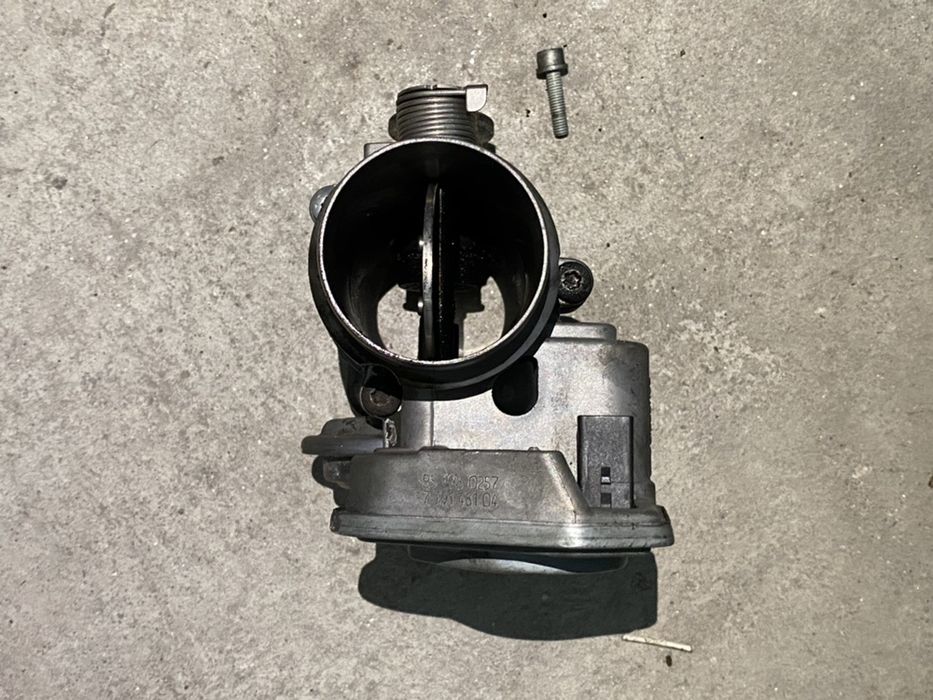 Borboleta de admissao bmw e60 e61 535d 530d