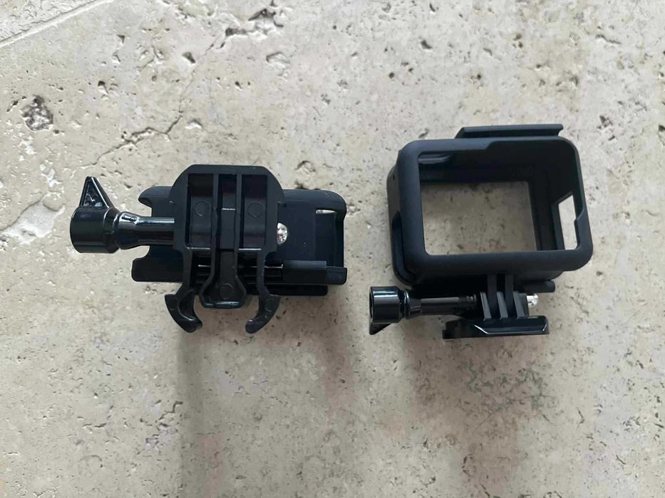 Plastikowy cage do GoPro – 2 sztuki, nowe