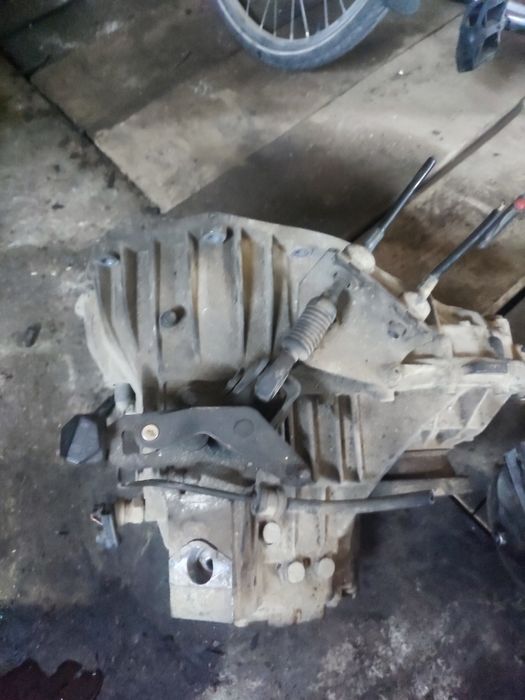 продається коробка віто2.2 дизель