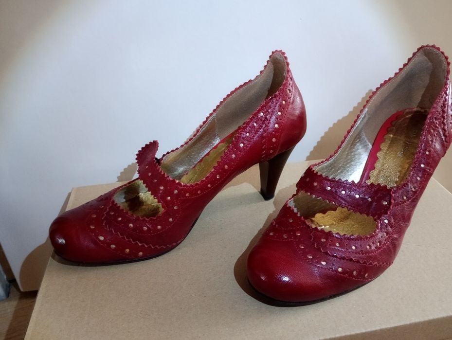 Czółenka marki Oleksy