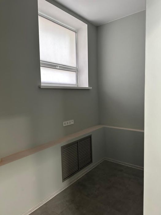 Продам Торговое Помещение, Красная линия