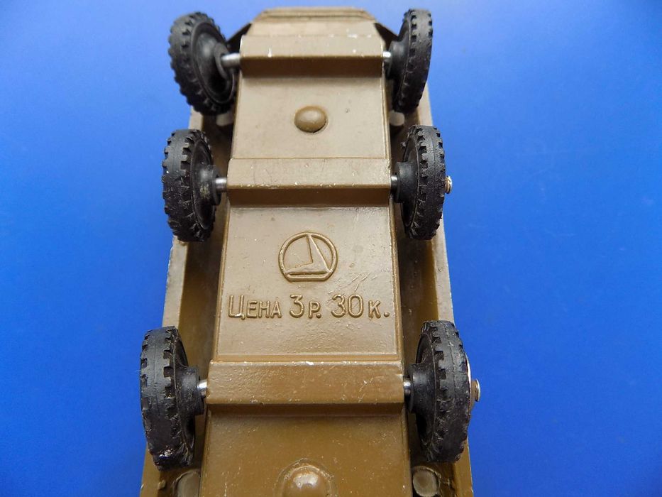 БТР Военная техника сделано в СССР 1:72 металл