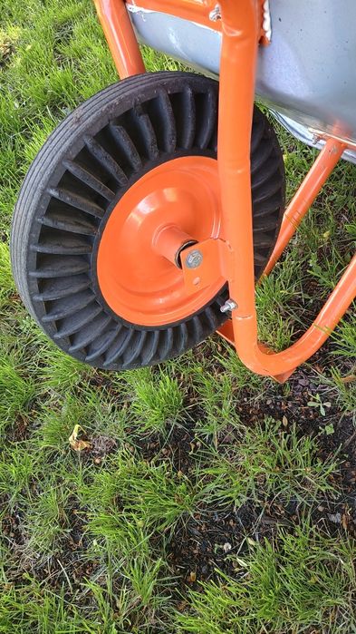 Продаються возики садові, (причіп)