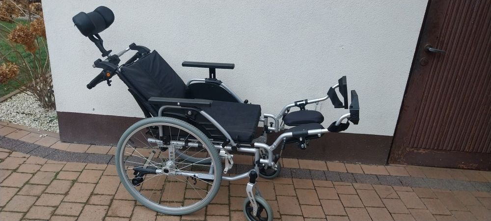 Sprzedam wózek inwalidzki VITA CARE PREMIUM