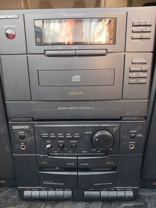 Музыкальнвй центр DAEWOO