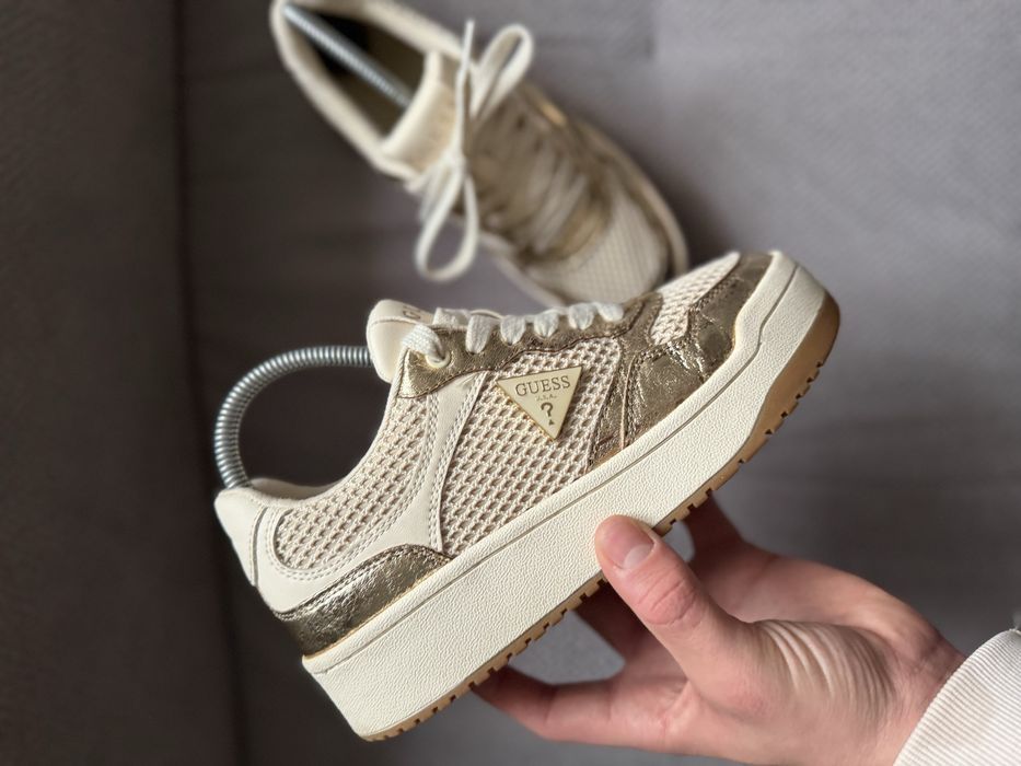 Buty damskie Guess