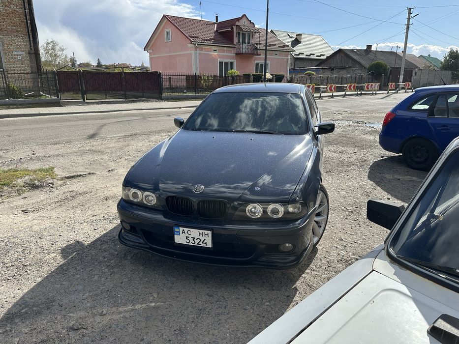 Продам терміново BMW E39 520d 2001