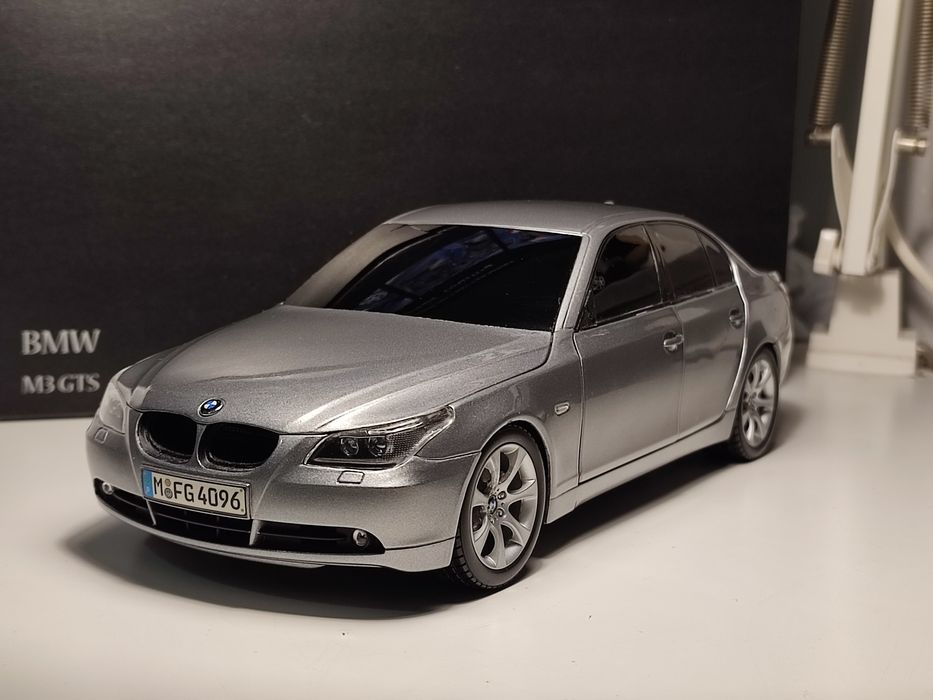 Модель BMW 545i E60 1/18 Kyosho