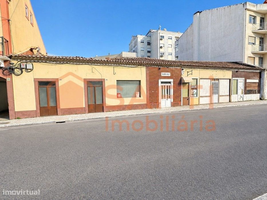 Espaço para remodelar no Entroncamento 86000€-150000€