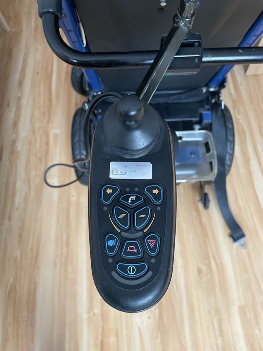 Wozek inwalidzki elektryczny MEURA Ichair MC3