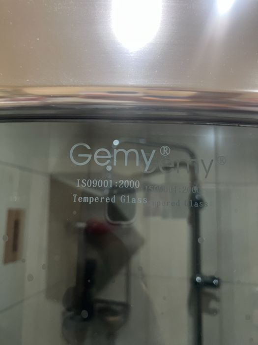 Gemy - Kabina prysznicowa z brodzikiem 90x90